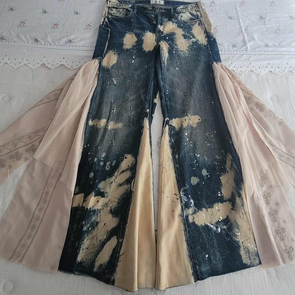 We The Free Blue Martha Lace Jeans, Size 31 (US 12)